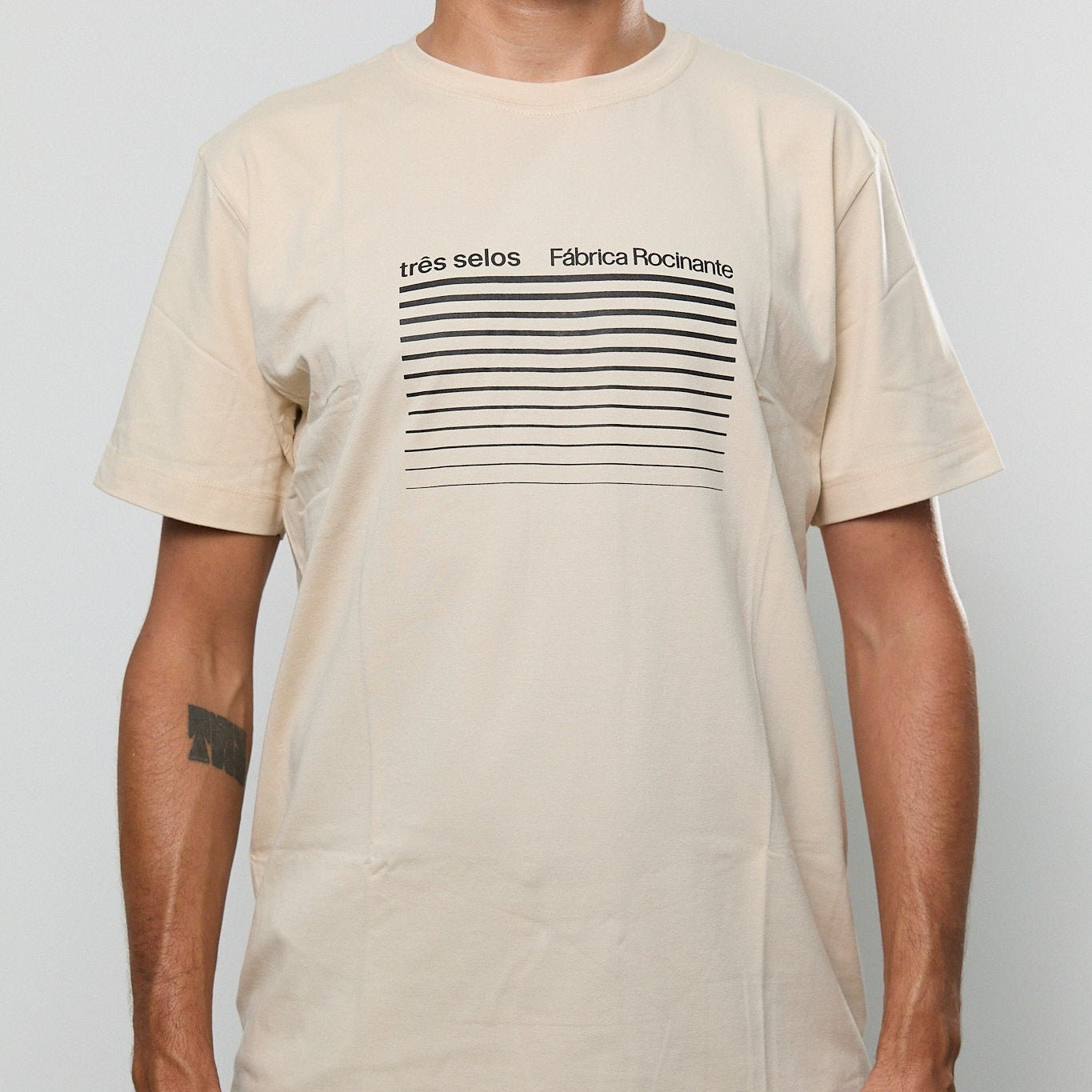 CAMISETA TRÊS SELOS CREME