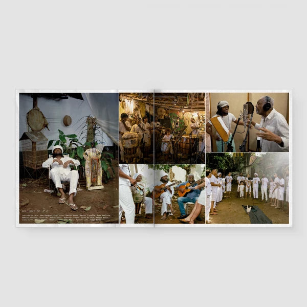 Encarte aberto do álbum “Aguidavi do Jeje” do grupo Aguidavi do Jeje em formato disco de vinil, com colagem de fotografias de gravações, instrumentos de percussão, músicos em estúdio e imagens do grupo em área externa (disco de vinil).