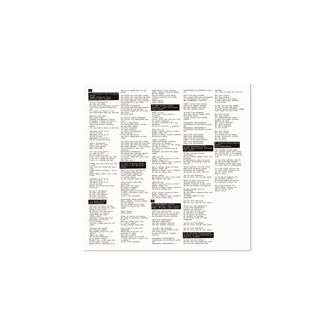 Folha avulsa da edição em vinil de Acústico do Capital Inicial impressa em fundo branco, reunindo as letras das músicas organizadas em colunas, com títulos das faixas destacados em caixas pretas ao longo da página.