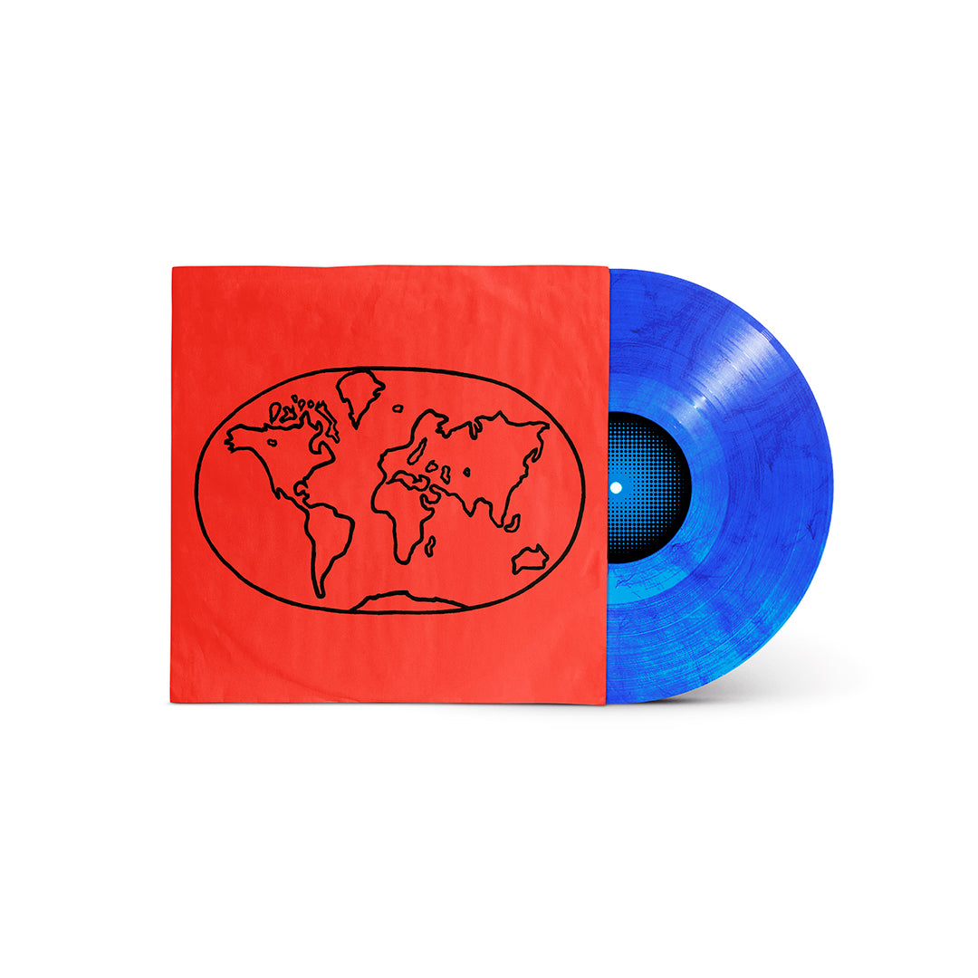 Envelope interno vermelho do álbum “Pela Paz em Todo Mundo” da banda Cólera com ilustração de mapa-múndi em traço preto e disco de vinil azul marmorizado parcialmente exposto (disco de vinil).