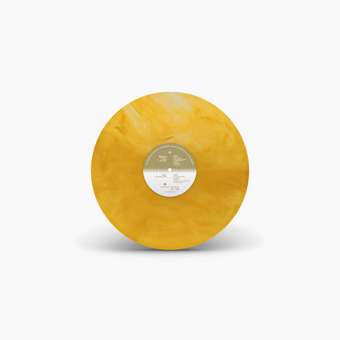 Disco amarelo marmorizado da edição em LP do álbum Heresia de Djonga.