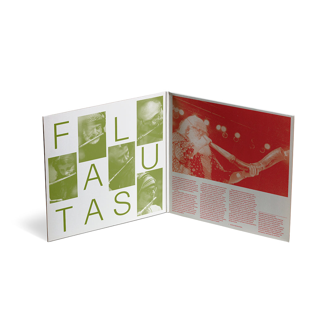 Capa gatefold aberta do álbum Obra Viva de Hermeto Pascoal Volume 1: Flautas de Hermeto Pascoal (disco de vinil).