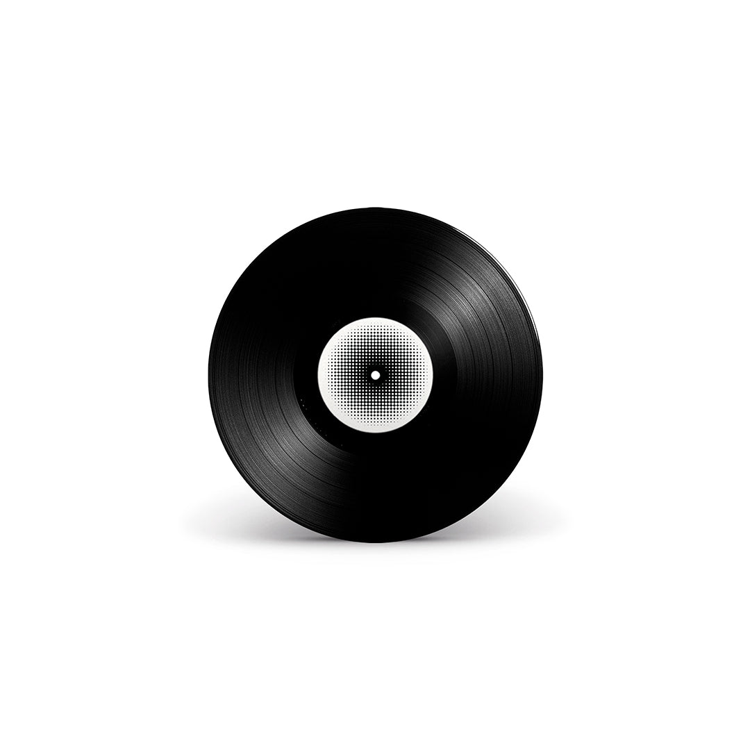 Disco de vinil preto de Bem Vindos de Volta de Mahmundi fotografado de frente sobre fundo branco, com selo central branco em padrão pontilhado.