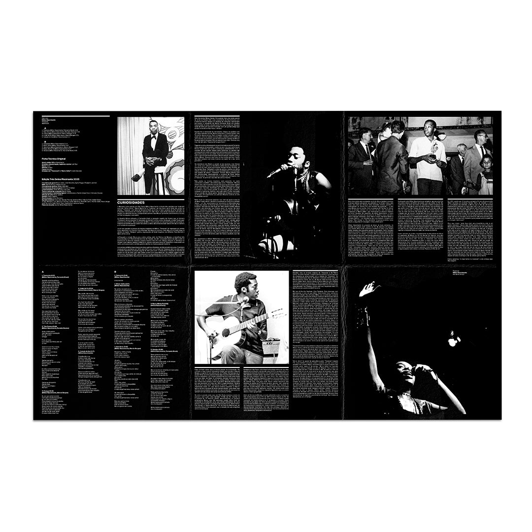 Pôster com fotografia em preto e branco de Milton Nascimento sentado tocando violão.