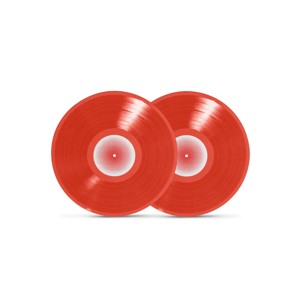 Dois discos de vinil vermelhos do álbum “Declaração de Guerra” de MV Bill, posicionados lado a lado em fundo neutro.