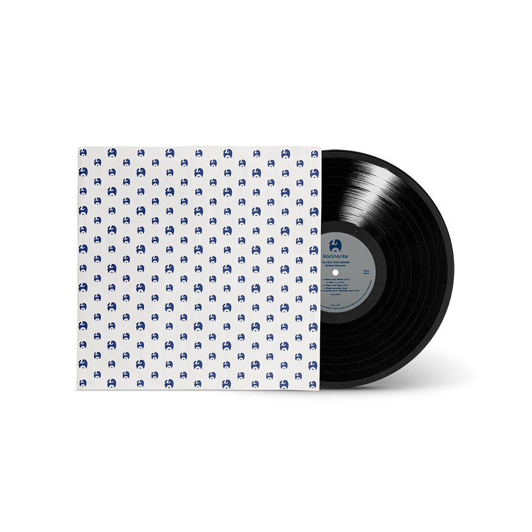 Encarte interno do álbum Talvez Uma Dansa com letras das músicas e textos impressos em página branca.